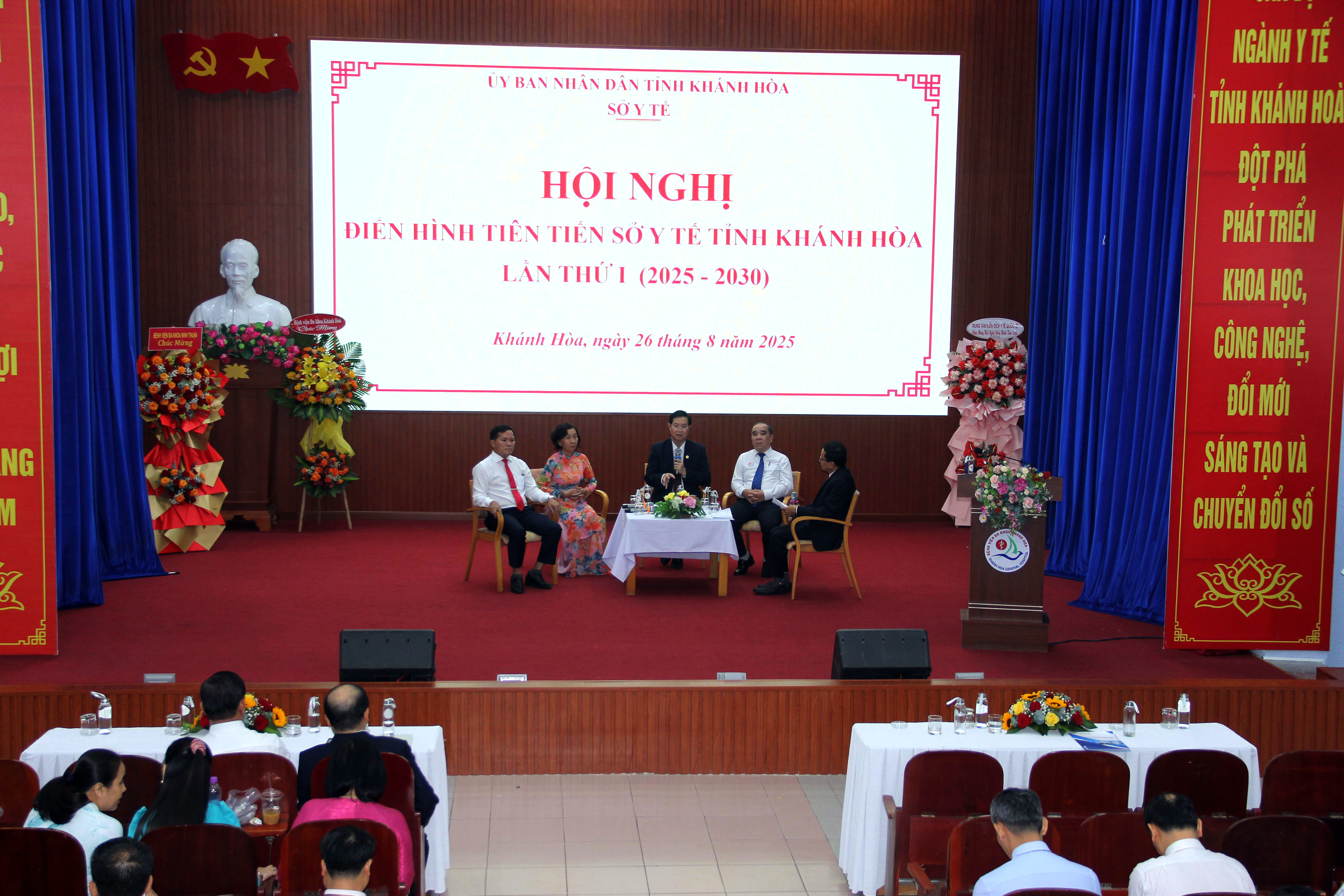 Hội nghị điển hình tiên tiến ngành Y tế, phát động phong trào thi đua giai đoạn 2025 – 2030